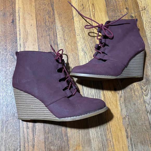 Nautica Wedges Burgundy size 7 - Picture 16 of 16
